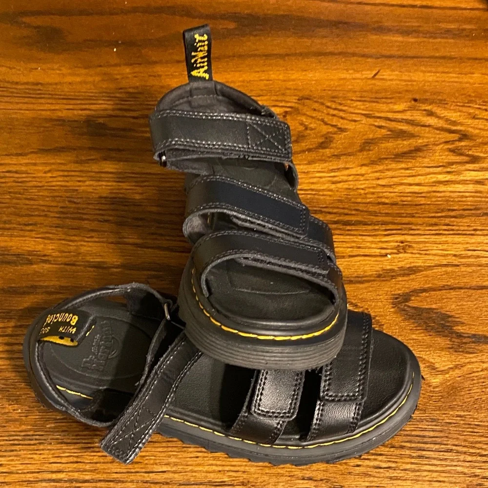Dr. Martens Unisex Kids Sandals Black Size 4 US Youth 3 UK Women's 5 Hook Loop